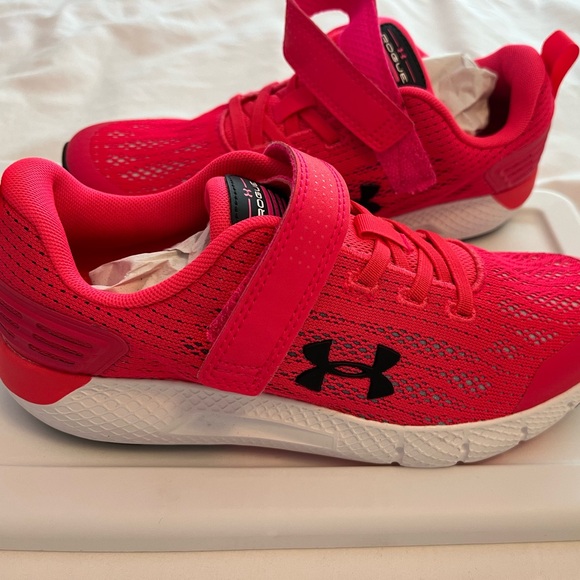 Girls sneakers. - Picture 2 of 4